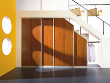 Vestavěné skříně do zkosených prostor