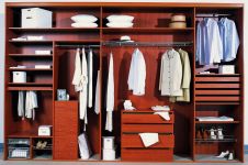 vybavení vestavěné skříně