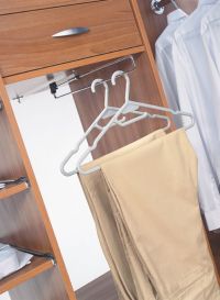 vybavení vestavěné skříně