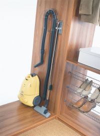 vybavení vestavěné skříně