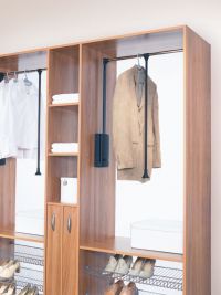 vybavení vestavěné skříně